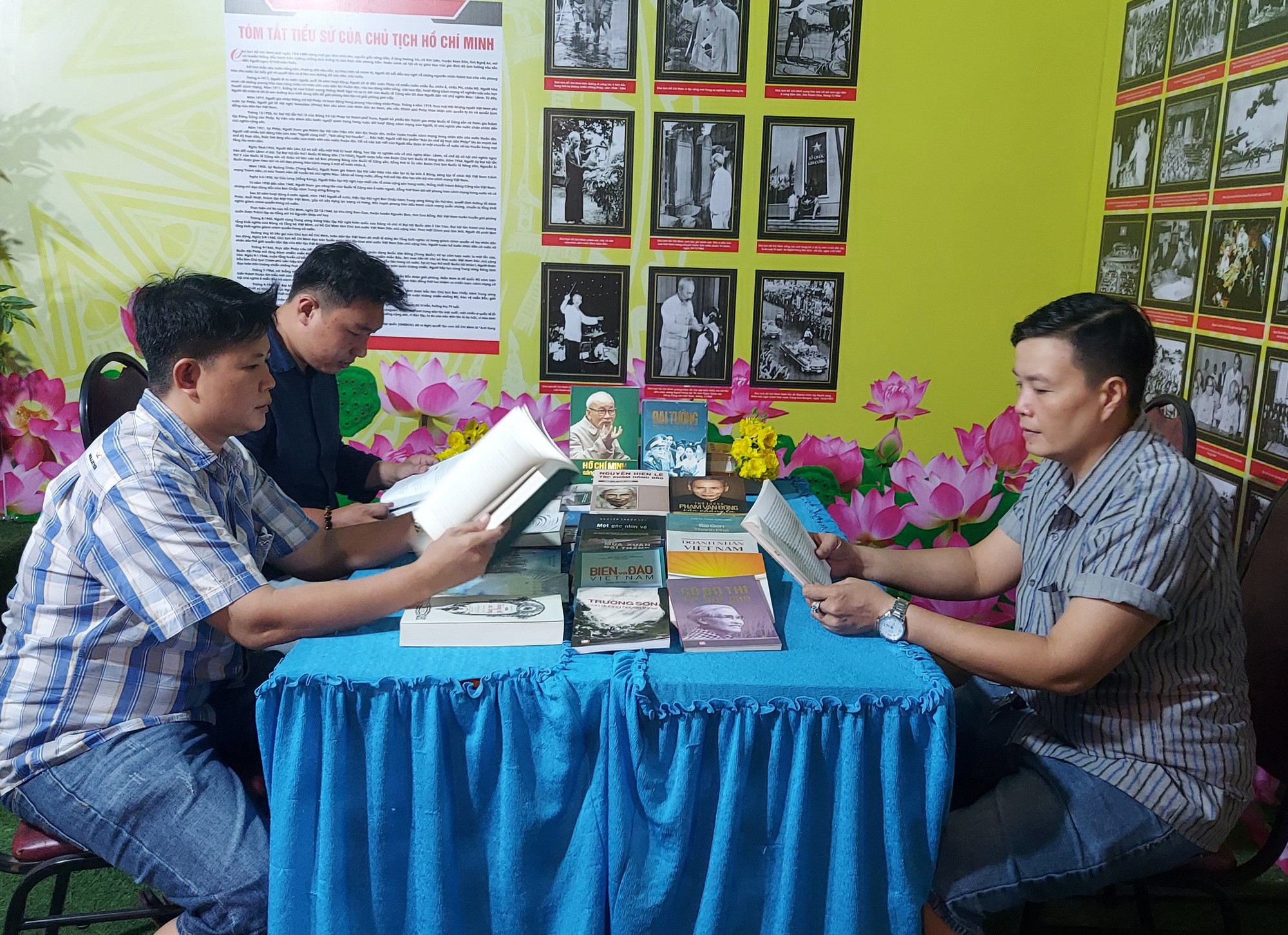 Ra mắt không gian văn hóa Hồ Chí Minh tại doanh nghiệp - Ảnh 1.