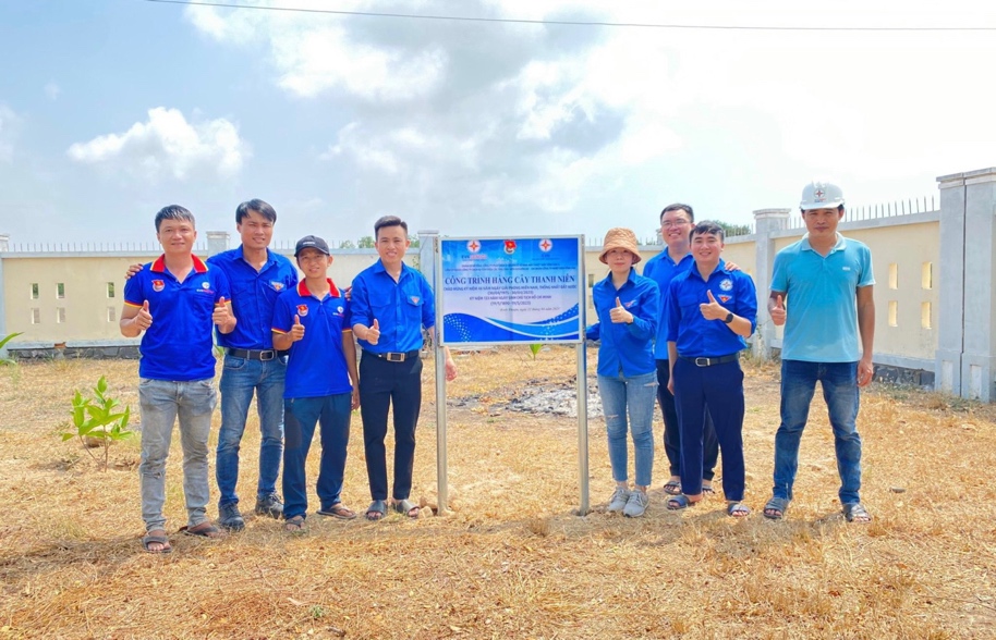 EPS: Nhiều hoạt động chào mừng ngày 30-4, 1-5 - Ảnh 2.