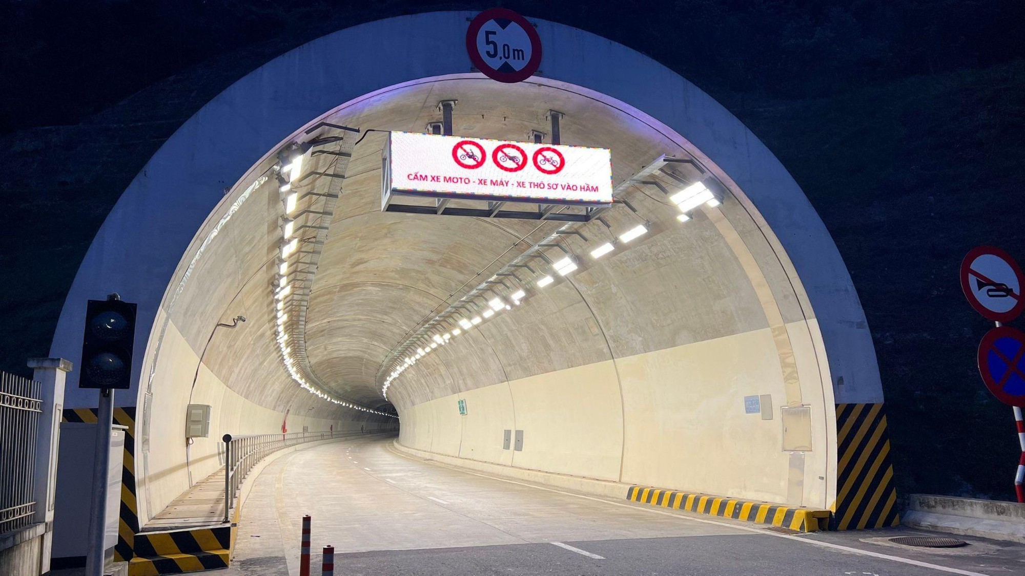 2 giải ph&aacute;p th&ocirc;ng minh của Điện Quang được vinh danh tại giải thưởng Sao Khu&ecirc; 2023 - Ảnh 3.