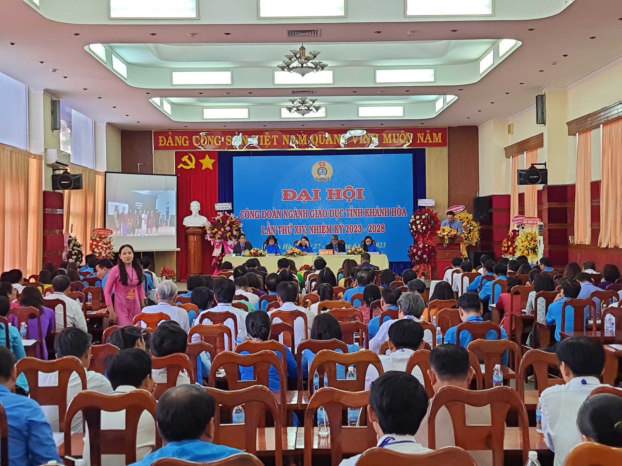 C&ocirc;ng đo&agrave;n ng&agrave;nh gi&aacute;o dục Kh&aacute;nh H&ograve;a c&oacute; t&acirc;n chủ tịch - Ảnh 1.