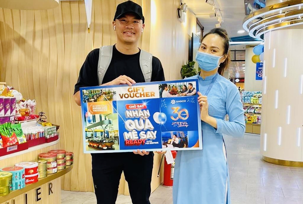 Hơn 30.000 qu&agrave; tặng mua sắm, ẩm thực tại s&acirc;n bay T&acirc;n Sơn Nhất - Ảnh 5.