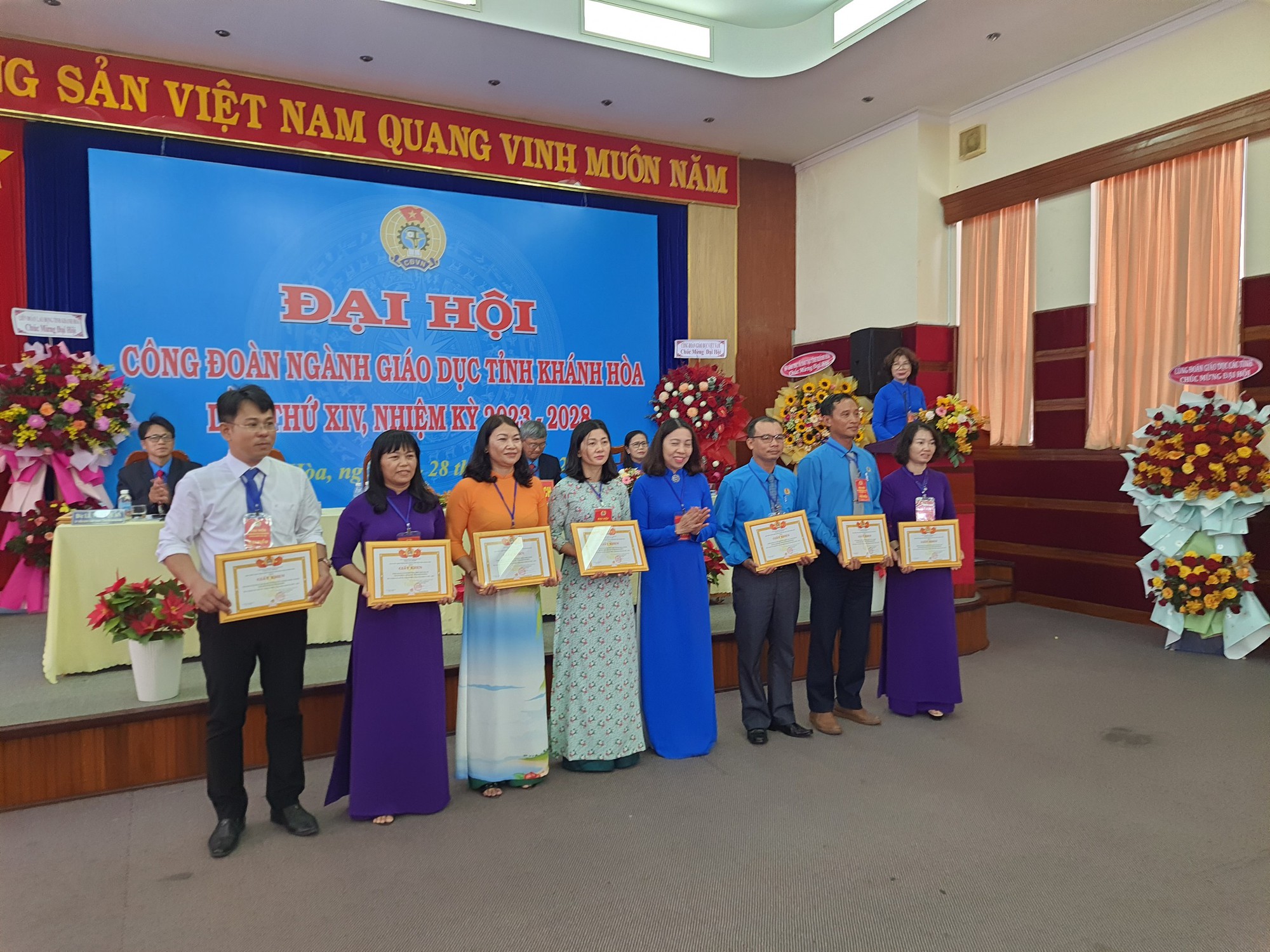 C&ocirc;ng đo&agrave;n ng&agrave;nh gi&aacute;o dục Kh&aacute;nh H&ograve;a c&oacute; t&acirc;n chủ tịch - Ảnh 3.