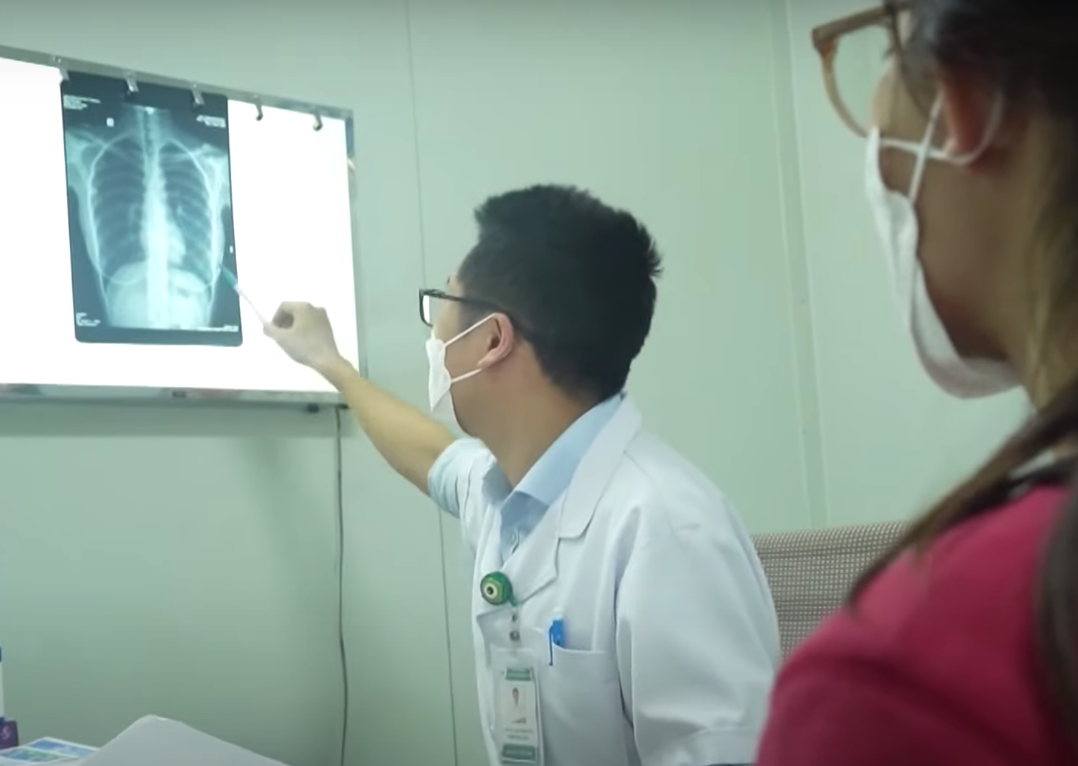 Dịch COVID-19 hôm nay: Ca mắc mới giảm mạnh xuống 1.892, bệnh nhân nặng tăng