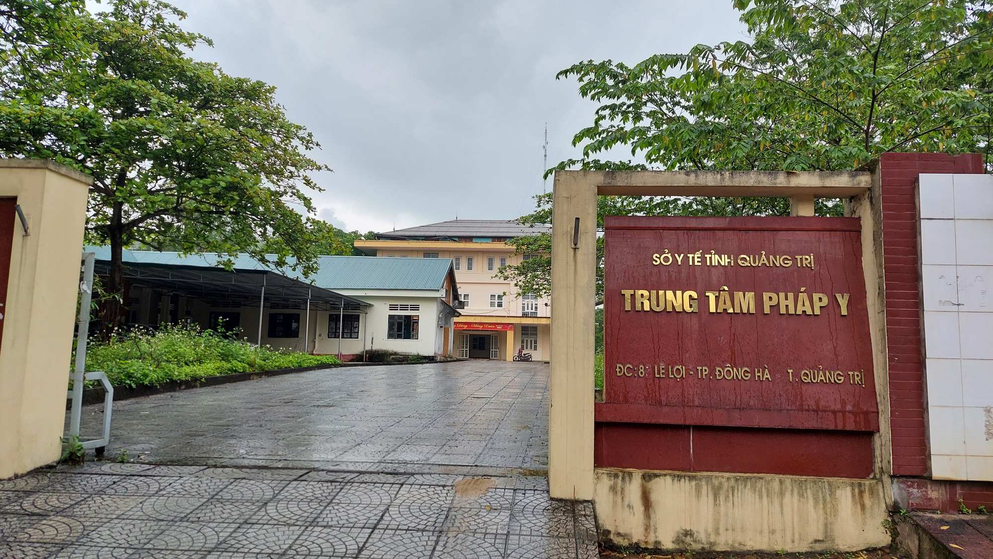 Tồn đọng hồ sơ giám định sau khi giám đốc Trung tâm pháp y Quảng Trị bị bắt