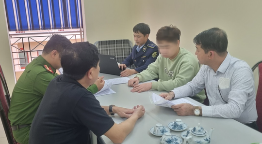 Hàng trăm tiểu thương, người cao tuổi được mời dự "hội thảo" rồi dụ mua "thần dược"
