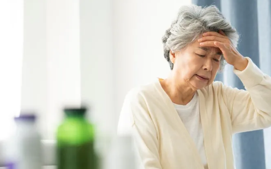 Những t&igrave;nh huống ra mắt tr&aacute;i ngang, kh&oacute; xử - Ảnh 2.