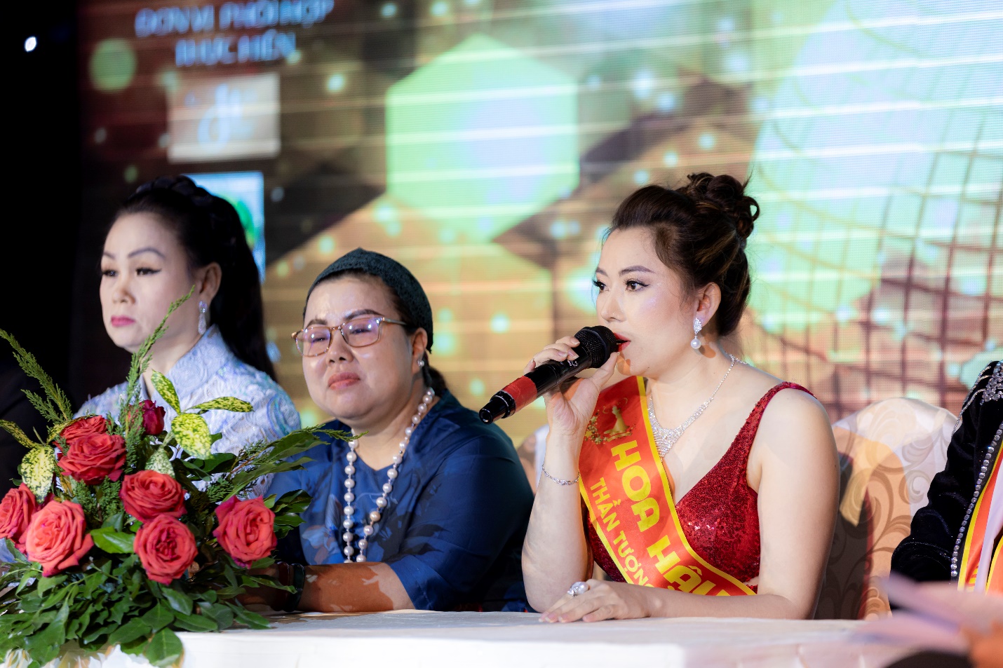 Hoa hậu Nhật Nguyệt trở lại với “Thần tượng doanh nhân 2023” trên cương vị ban giám khảo - Ảnh 2.