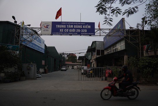 Bất ngờ với trần t&igrave;nh của gi&aacute;m đốc trung t&acirc;m đăng kiểm vừa bị khởi tố, bắt tạm giam - Ảnh 1.