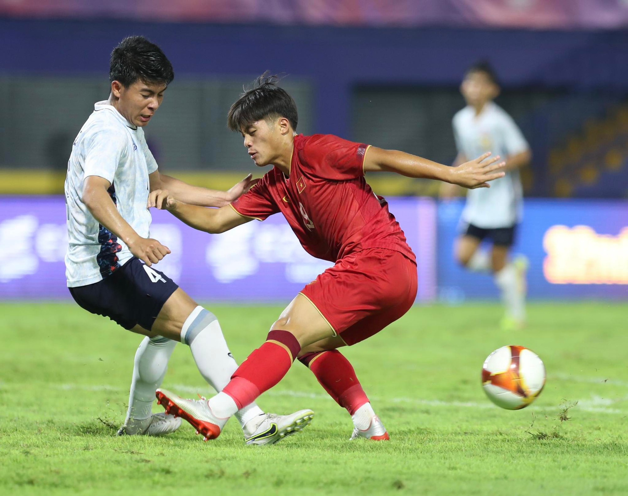 U22 Việt Nam vất vả đánh bại U22 Lào