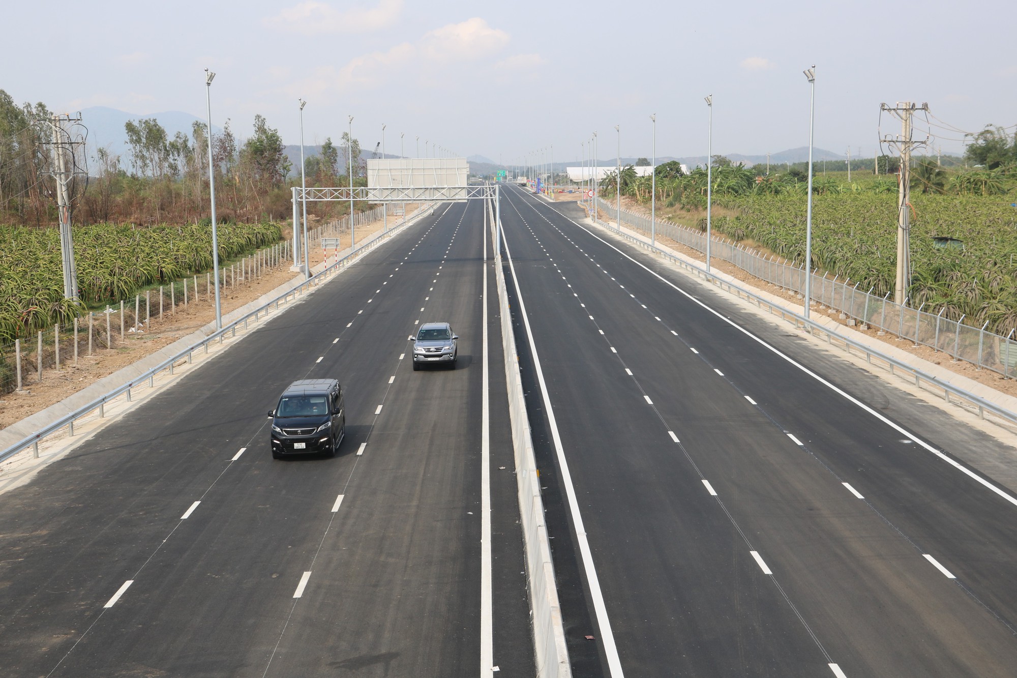 Cao tốc Dầu Gi&acirc;y &ndash; Phan Thiết kh&ocirc;ng c&ograve;n &ugrave;n tắc xe - Ảnh 3.