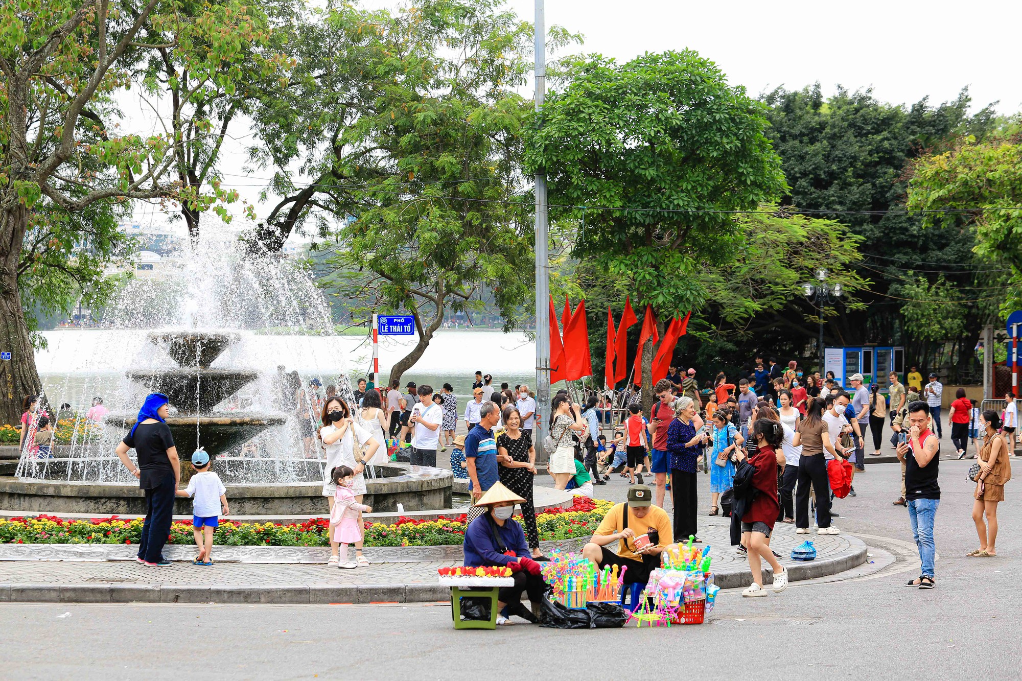 H&agrave; Nội b&igrave;nh y&ecirc;n trong ng&agrave;y Tết Độc Lập - Ảnh 11.