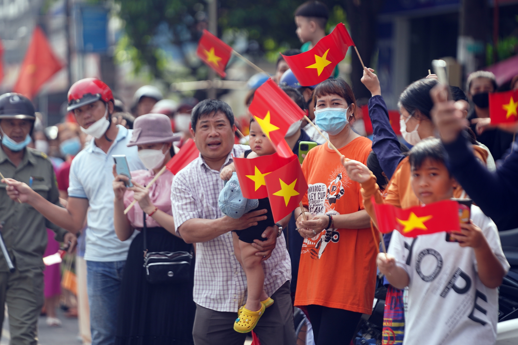 Tập đo&agrave;n Lộc trời lập c&uacute; ăn ba - Ảnh 3.