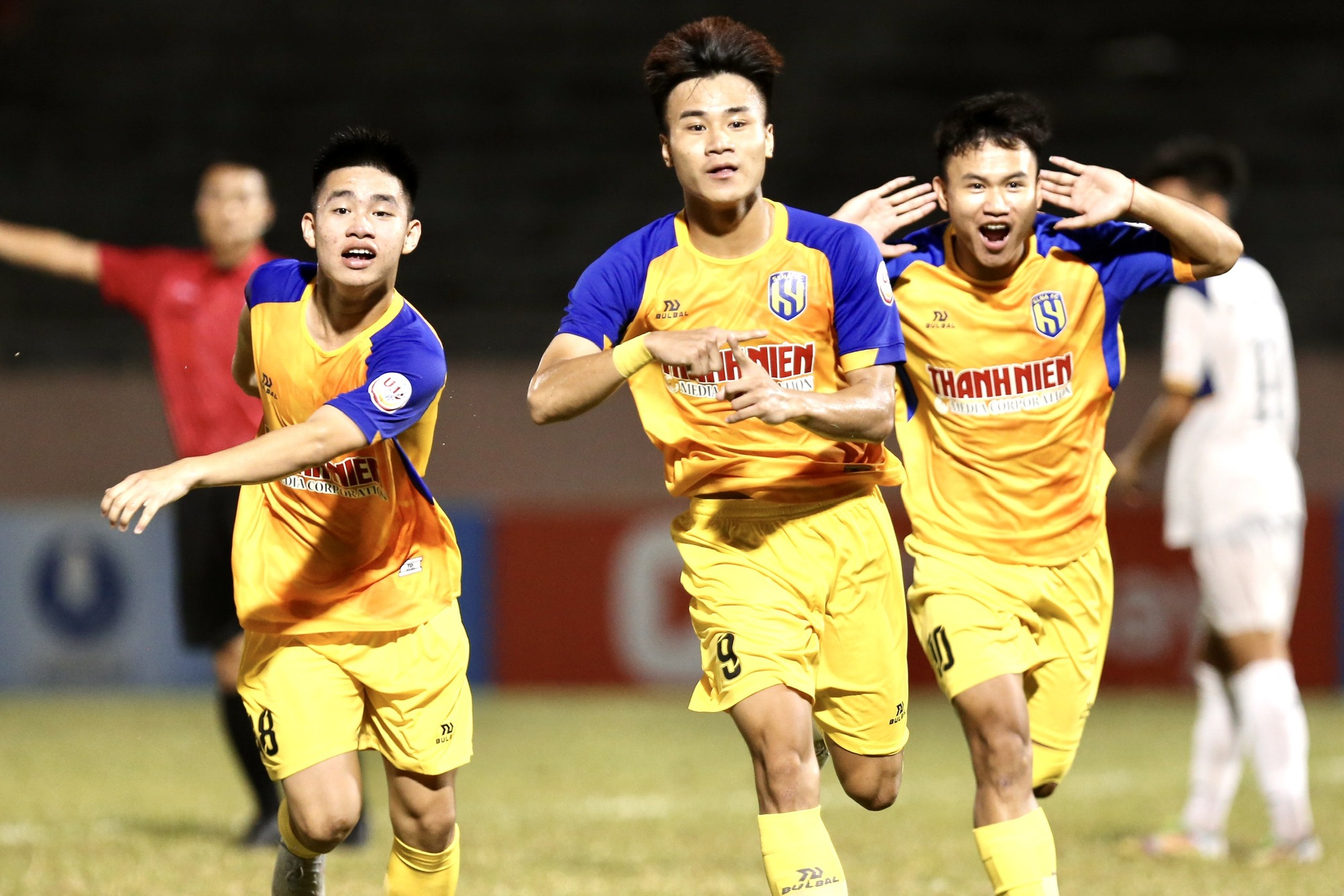 U19 VĐQG 2023: HAGL thất bại, x&aacute;c định 4 đội b&oacute;ng v&agrave;o b&aacute;n kết - Ảnh 2.
