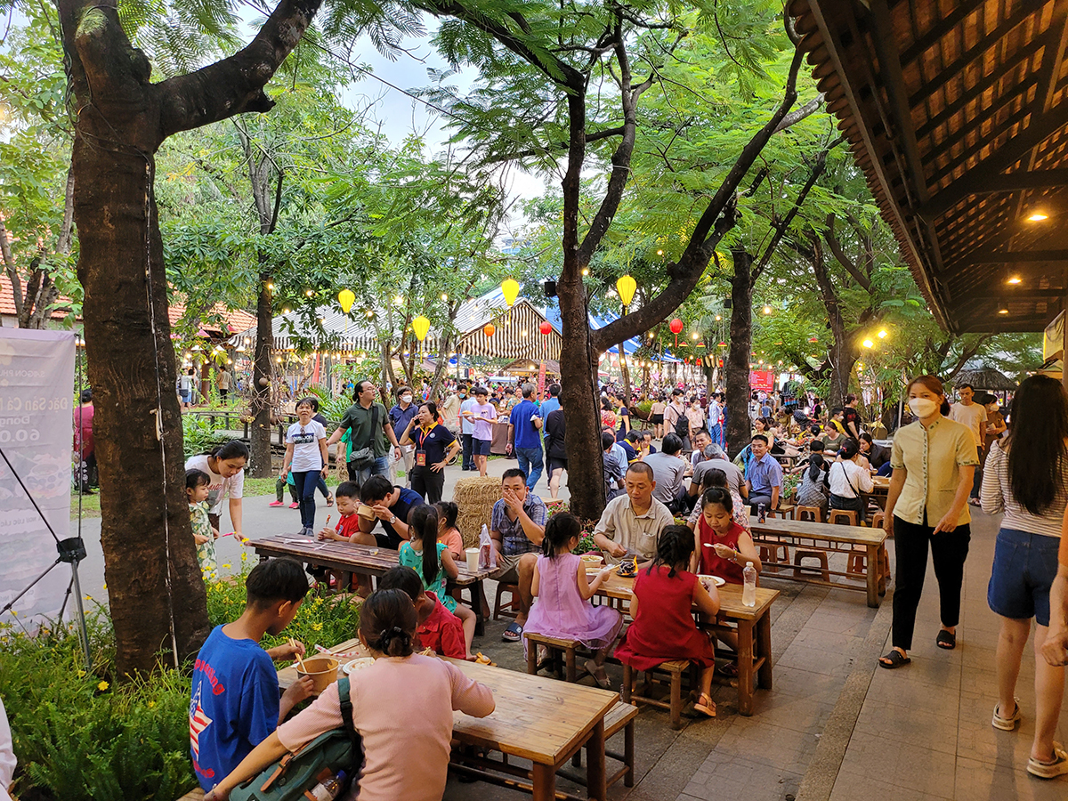 Saigontourist Group ưu đ&atilde;i đến 20 triệu đồng dịch vụ tour v&agrave; c&aacute;c dịch vụ tại Ng&agrave;y hội Du lịch TP HCM - Ảnh 2.