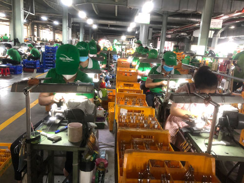 Tăng tốc vực dậy kinh tế TP HCM (*): Trợ lực cho doanh nghiệp nhỏ