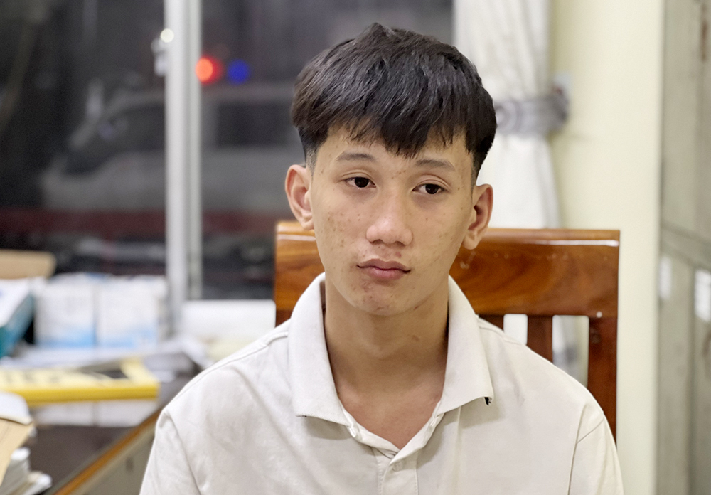 Dùng dao tự chế chém đứt gần lìa bàn tay để giải quyết mâu thuẫn