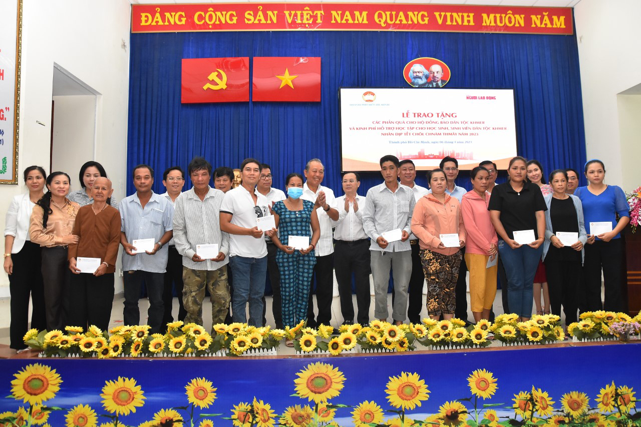 Tết cổ truyền ấm &aacute;p của đồng b&agrave;o Khmer - Ảnh 1.