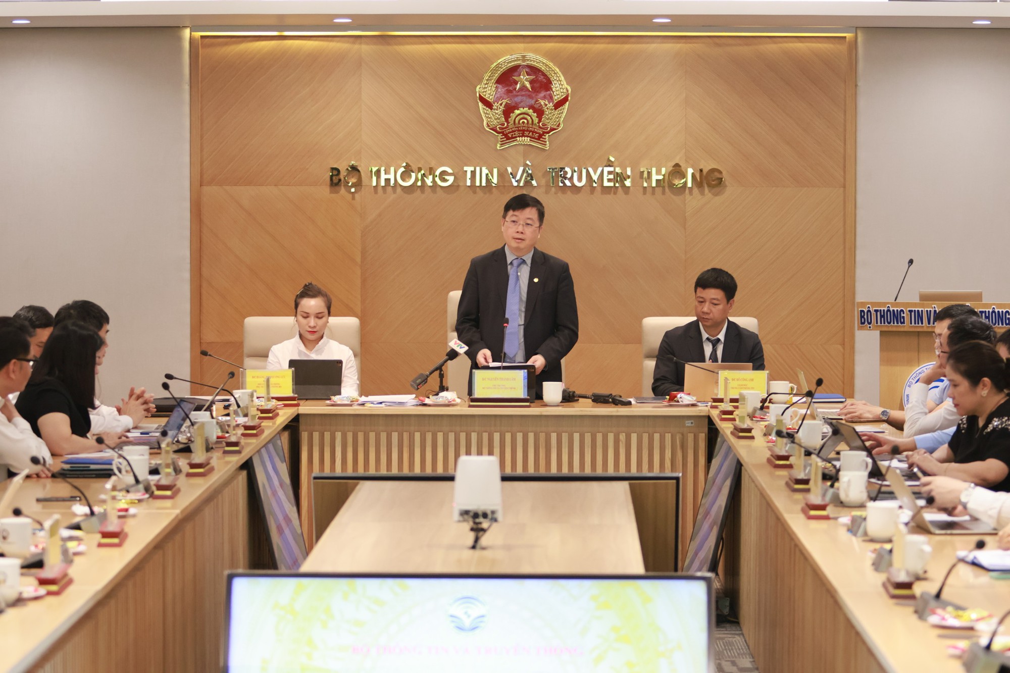 Nếu kh&ocirc;ng tu&acirc;n thủ ph&aacute;p luật, Tiktok sẽ kh&ocirc;ng được ch&agrave;o đ&oacute;n tại Việt Nam - Ảnh 1.