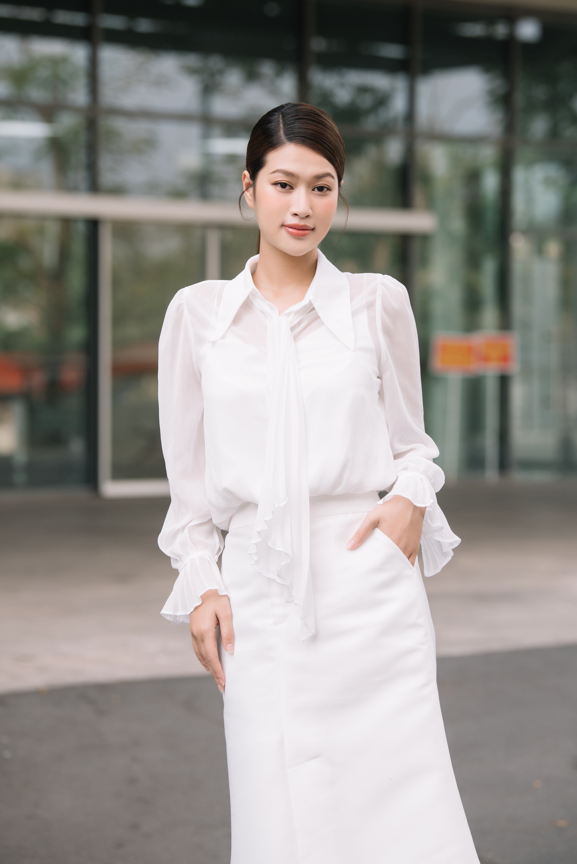 Hoa hậu Thi&ecirc;n &Acirc;n phản hồi về nhận x&eacute;t xấu - Ảnh 1.