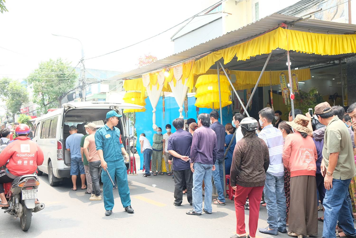 Thi thể 3 nạn nhân trong vụ rơi máy bay trực thăng Bell 505 được đưa về Đà Nẵng