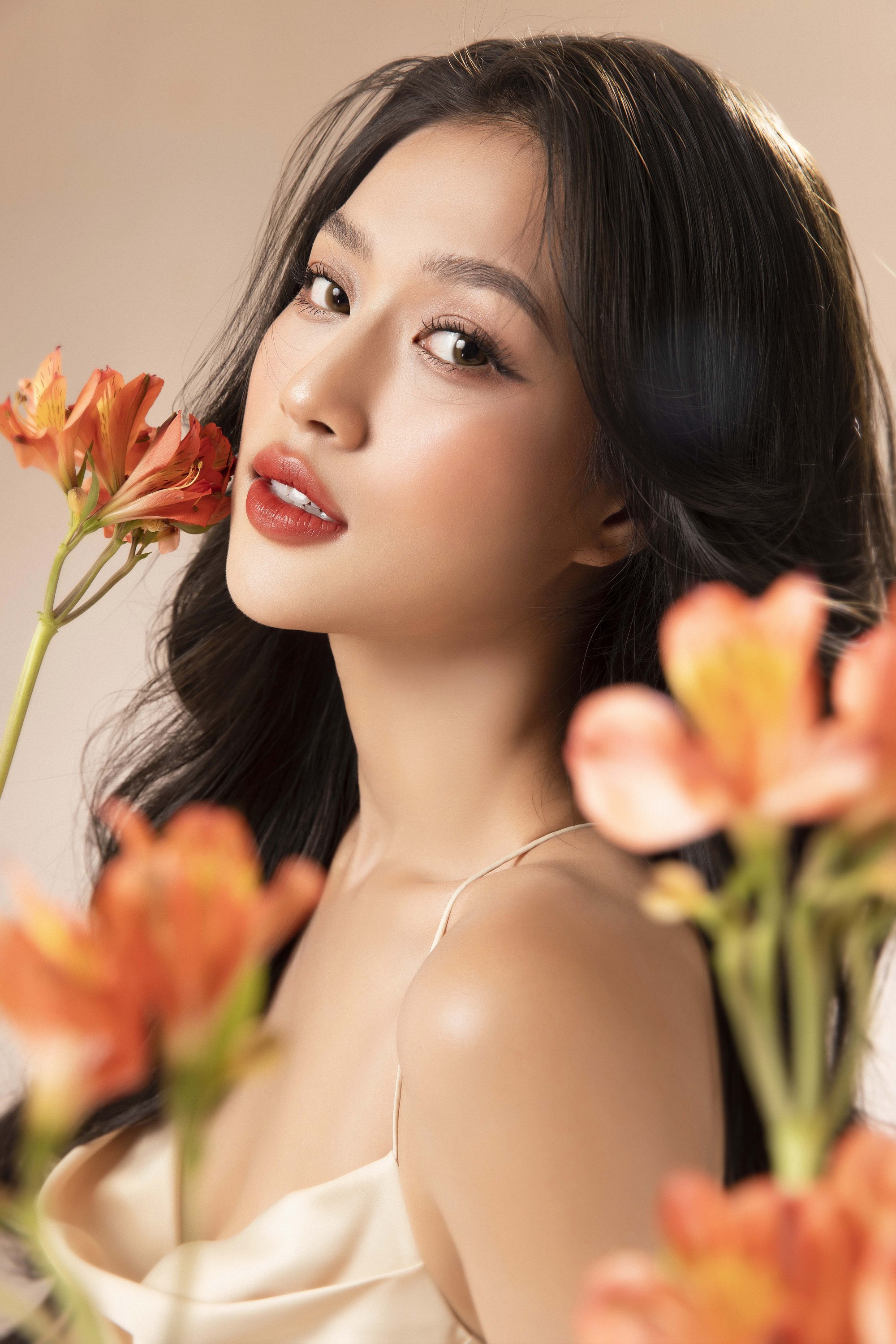 Hoa hậu Thi&ecirc;n &Acirc;n phản hồi về nhận x&eacute;t xấu - Ảnh 3.