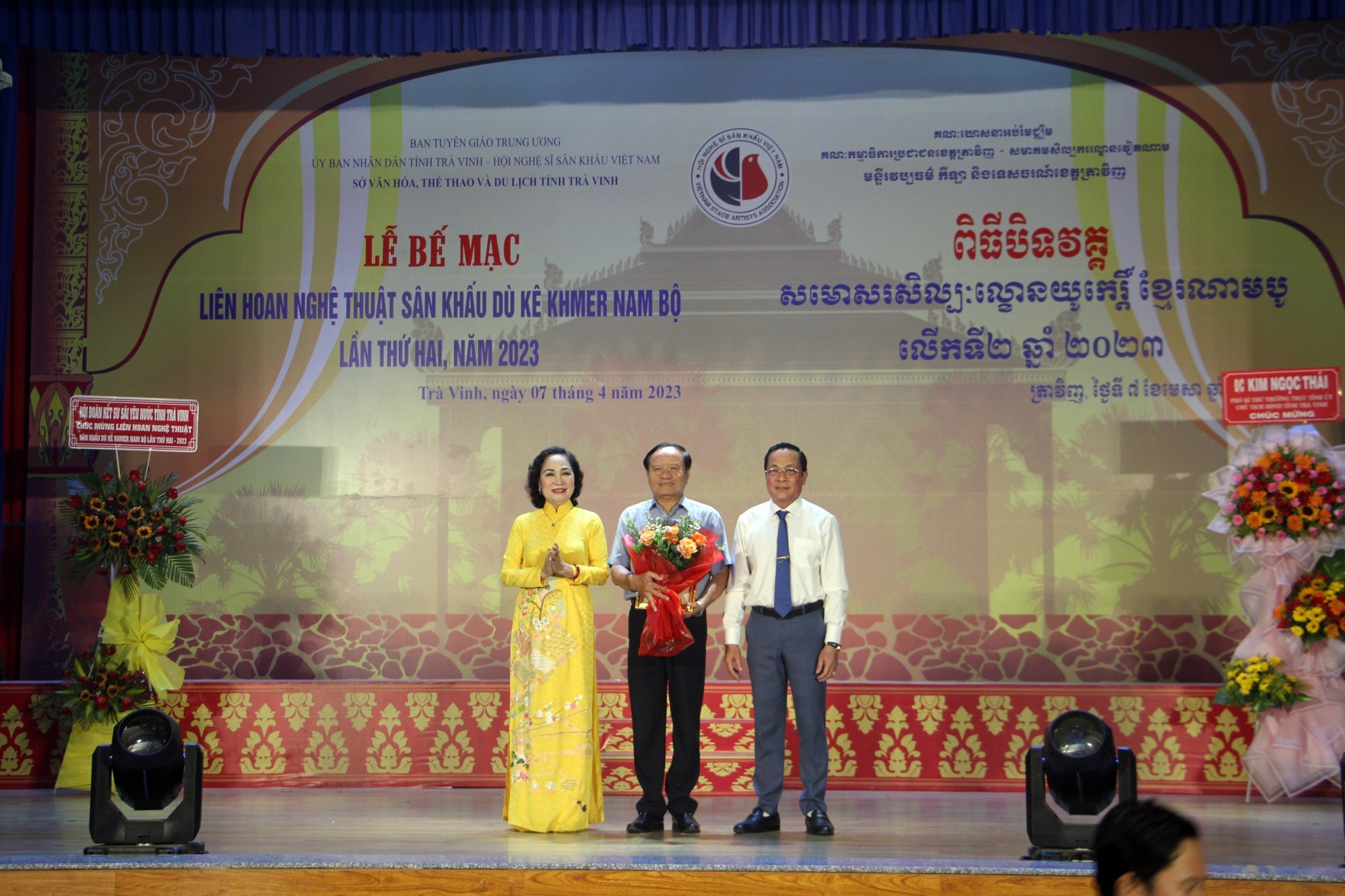 Vở “Huyền thoại tình yêu” được trao HCV Liên hoan Nghệ thuật sân khấu dù kê