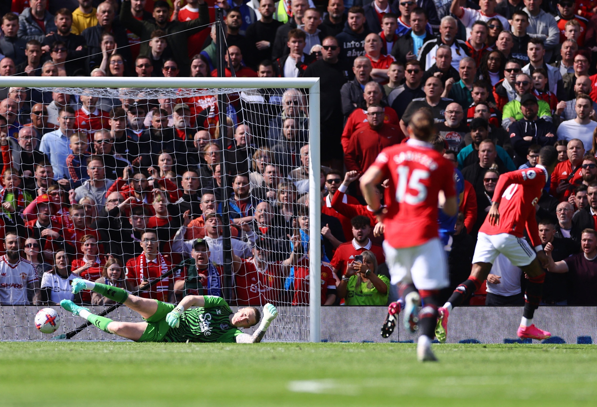 Người nhện Pickford trổ t&agrave;i, Everton vẫn thua trắng Man United - Ảnh 2.