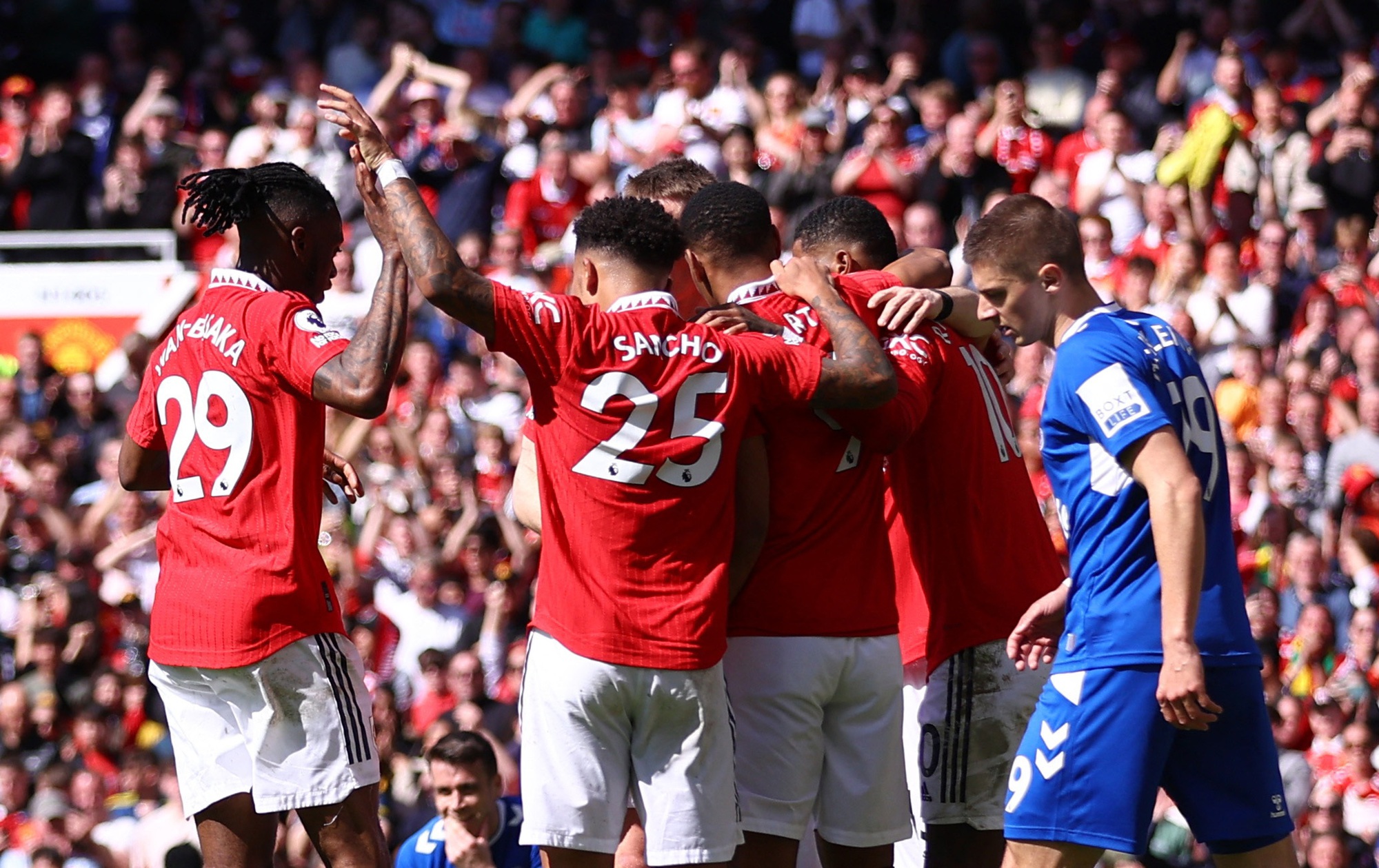 Người nhện Pickford trổ t&agrave;i, Everton vẫn thua trắng Man United - Ảnh 7.