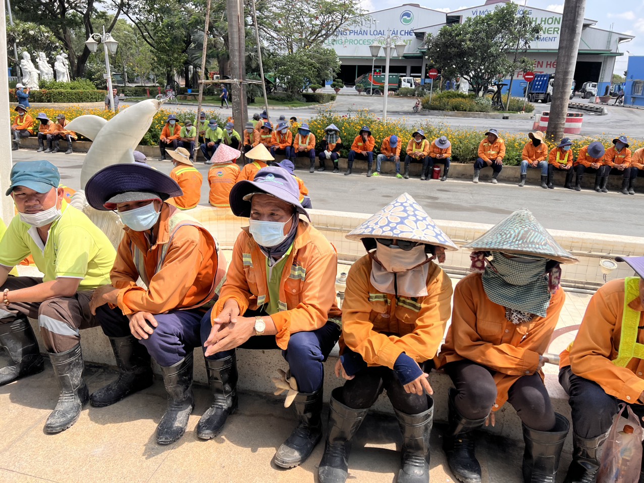 Công nhân VWS ngừng việc tập thể vì chậm được trả lương