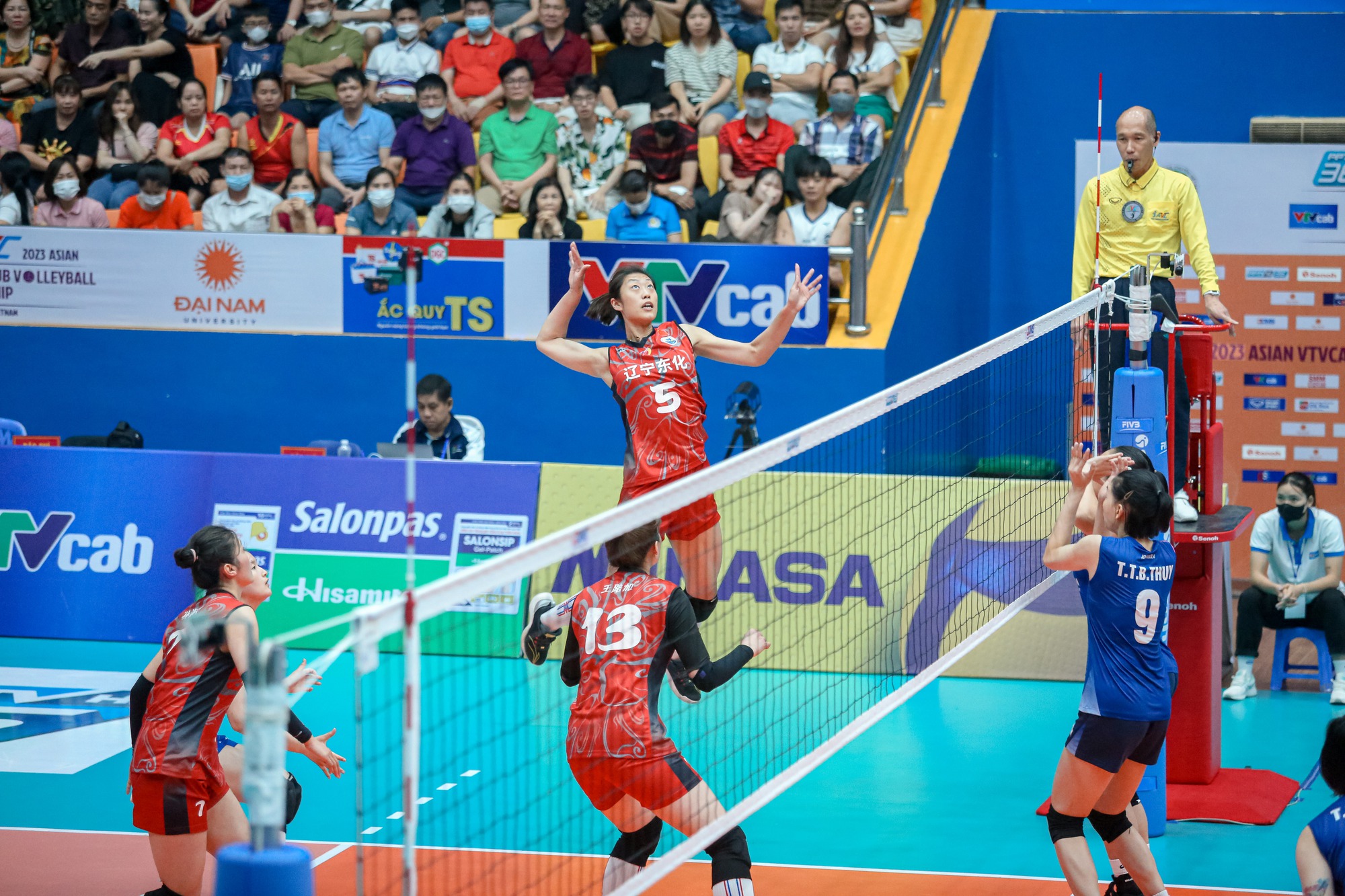 Địa chấn bóng chuyền AVC Cup, tuyển nữ Việt Nam lần đầu vào chung kết - Ảnh 4.