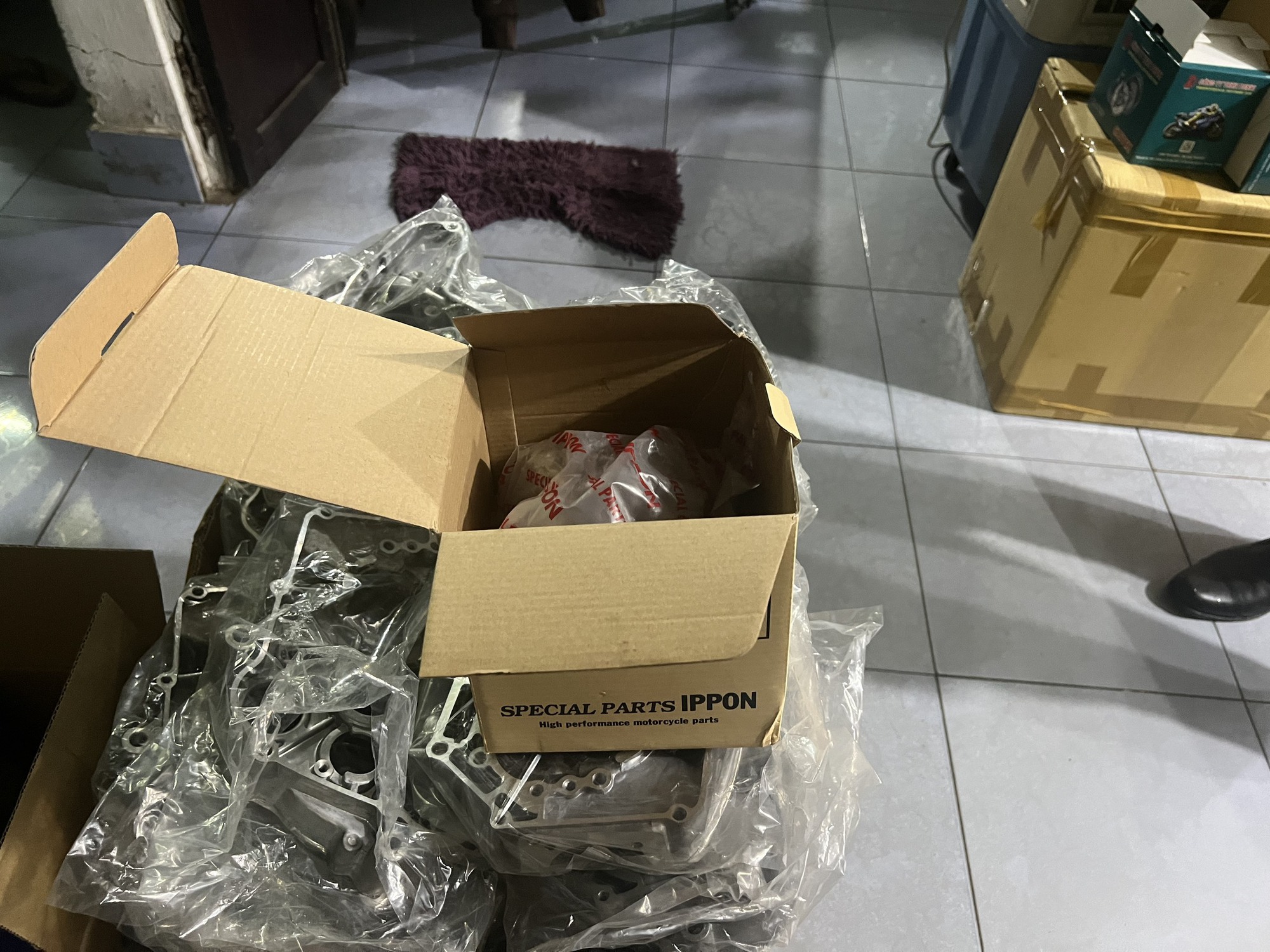 Cận cảnh công an TP HCM tổng kiểm tra lò độ xe - Ảnh 6.