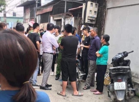 M&acirc;u thuẫn tại đ&aacute;m cưới, c&ocirc; g&aacute;i trẻ d&ugrave;ng dao đ&acirc;m 3 nam thanh ni&ecirc;n thương vong