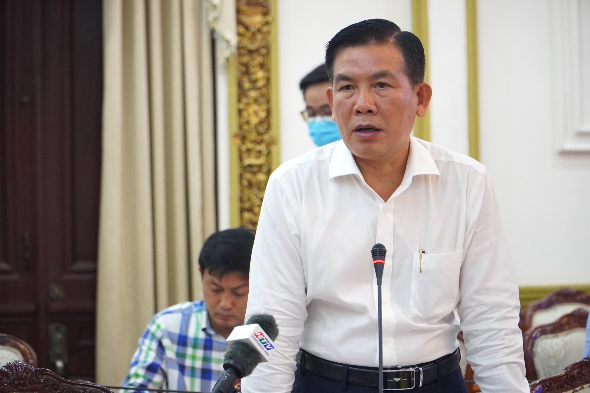 Xin ph&eacute;p di dời hơn 100 c&acirc;y xanh trước cửa ng&otilde; T&acirc;n Sơn Nhất - Ảnh 3.