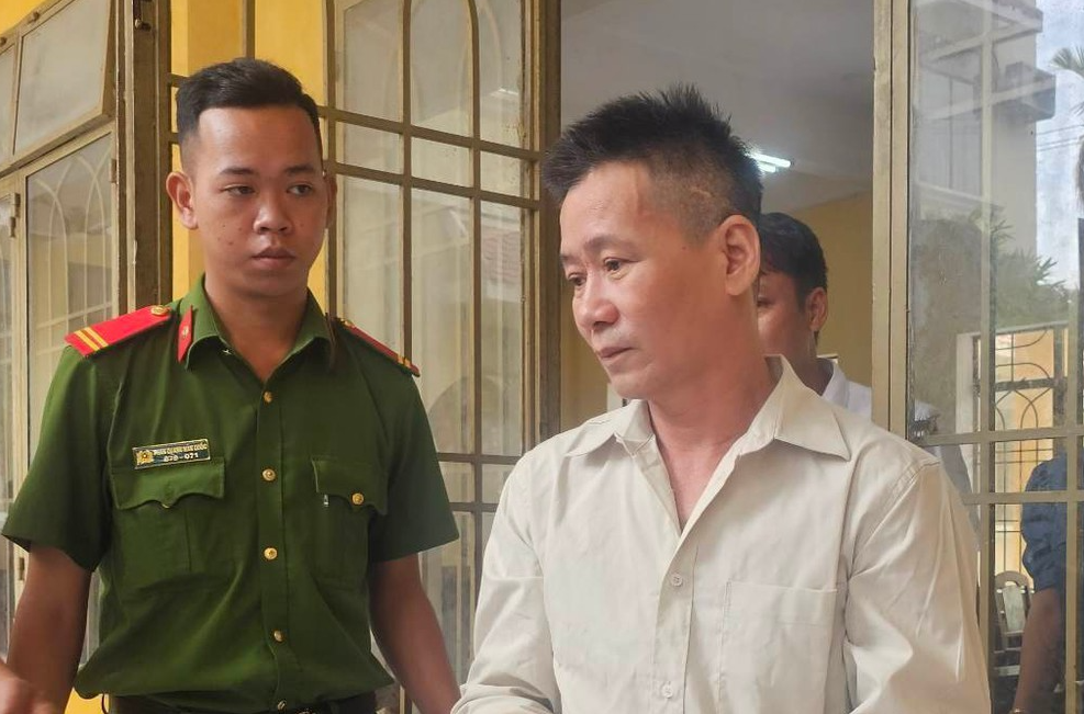 Đâm vợ suýt chết sau câu nói "sao ăn xong không rửa chén"