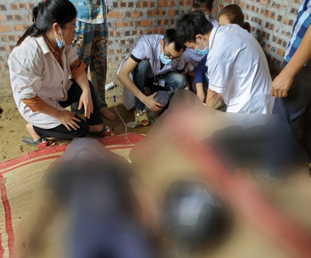Mẹ và con trai bị điện giật tử vong trong căn nhà đang xây