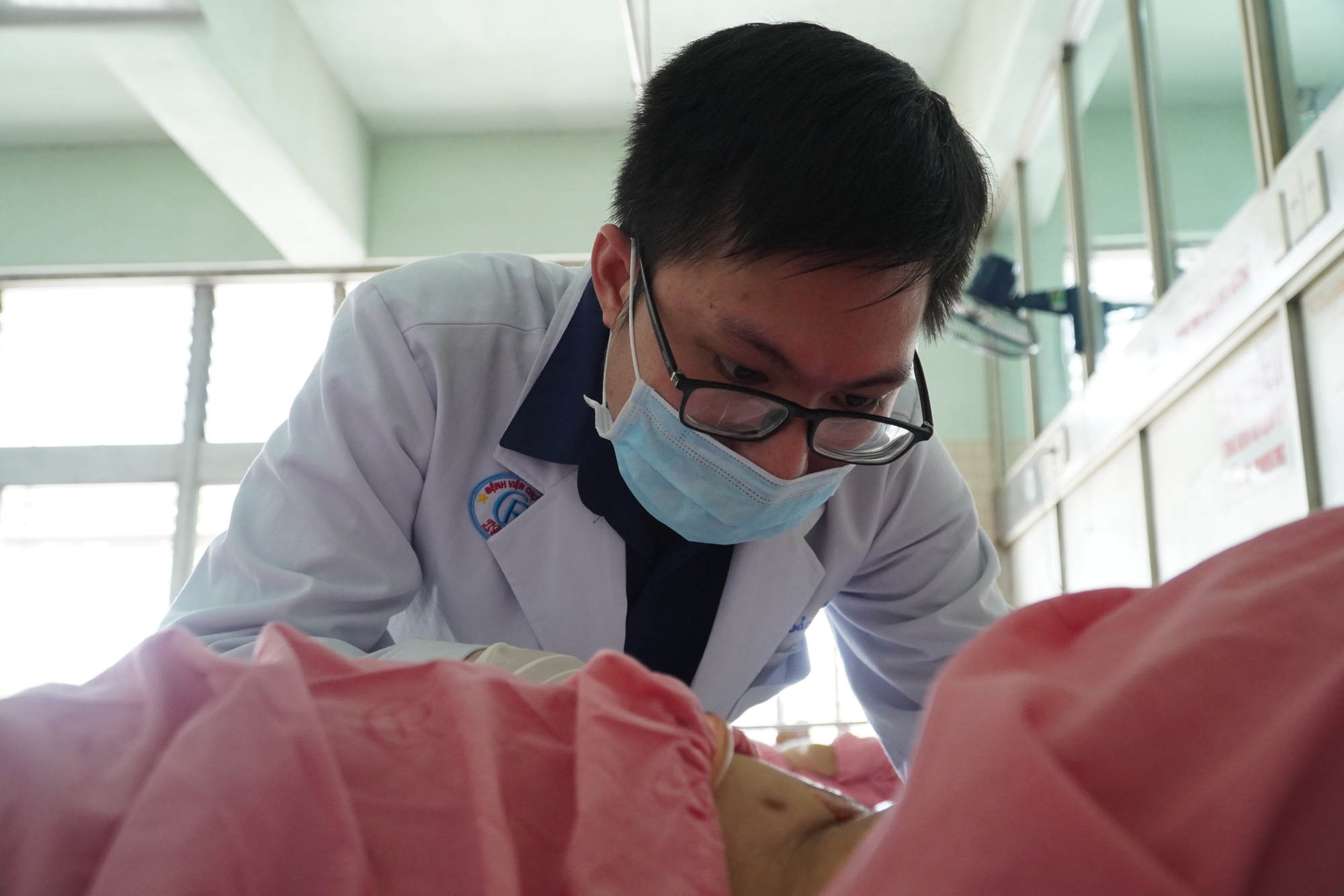 Giải quyết "nỗi khổ" mang suốt 15 năm của 1 người phụ nữ