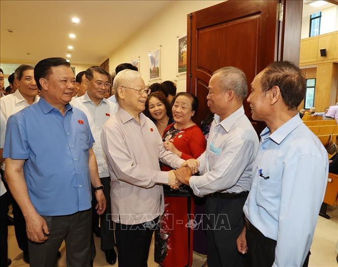 Những hình ảnh Tổng Bí thư Nguyễn Phú Trọng tiếp xúc cử tri - Ảnh 3.