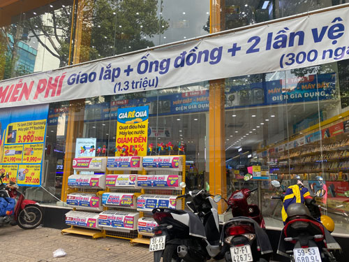 Vào mùa nóng cao điểm, máy lạnh vẫn ế