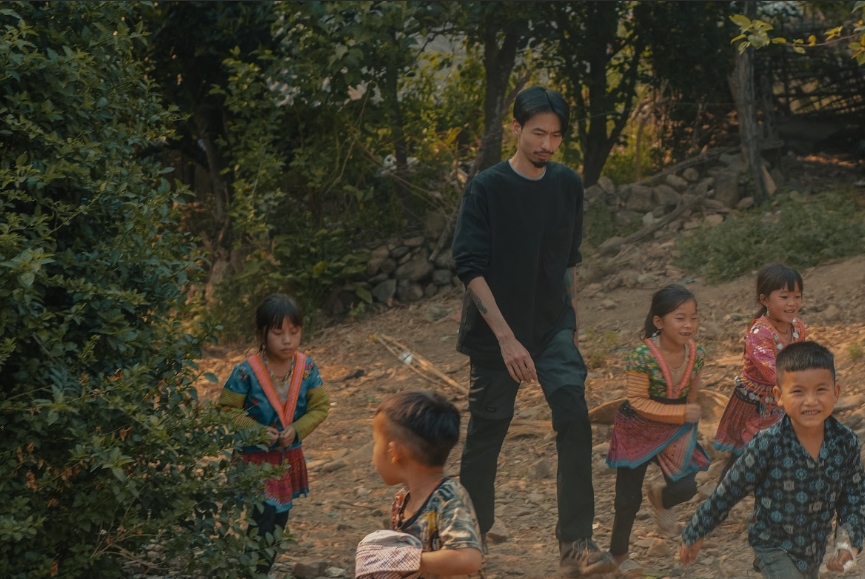 Đen nấu ăn cho em, d&agrave;nh tiền x&acirc;y trường v&agrave; nu&ocirc;i trẻ Điện Bi&ecirc;n - Ảnh 7.