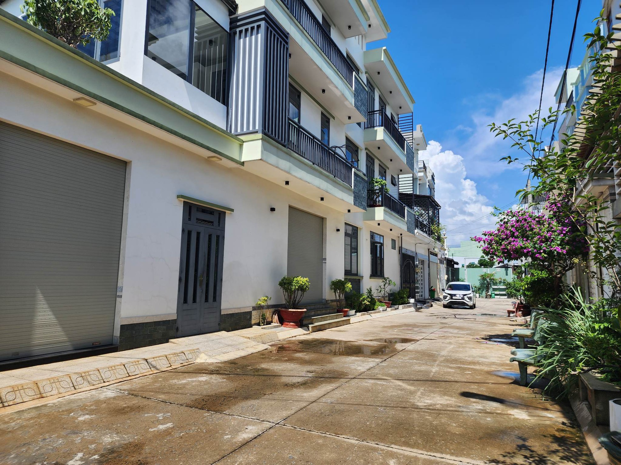 Sau tin nhắn, 1 phụ nữ trọng thương trong ôtô cháy ở quận 12 - Ảnh 1.