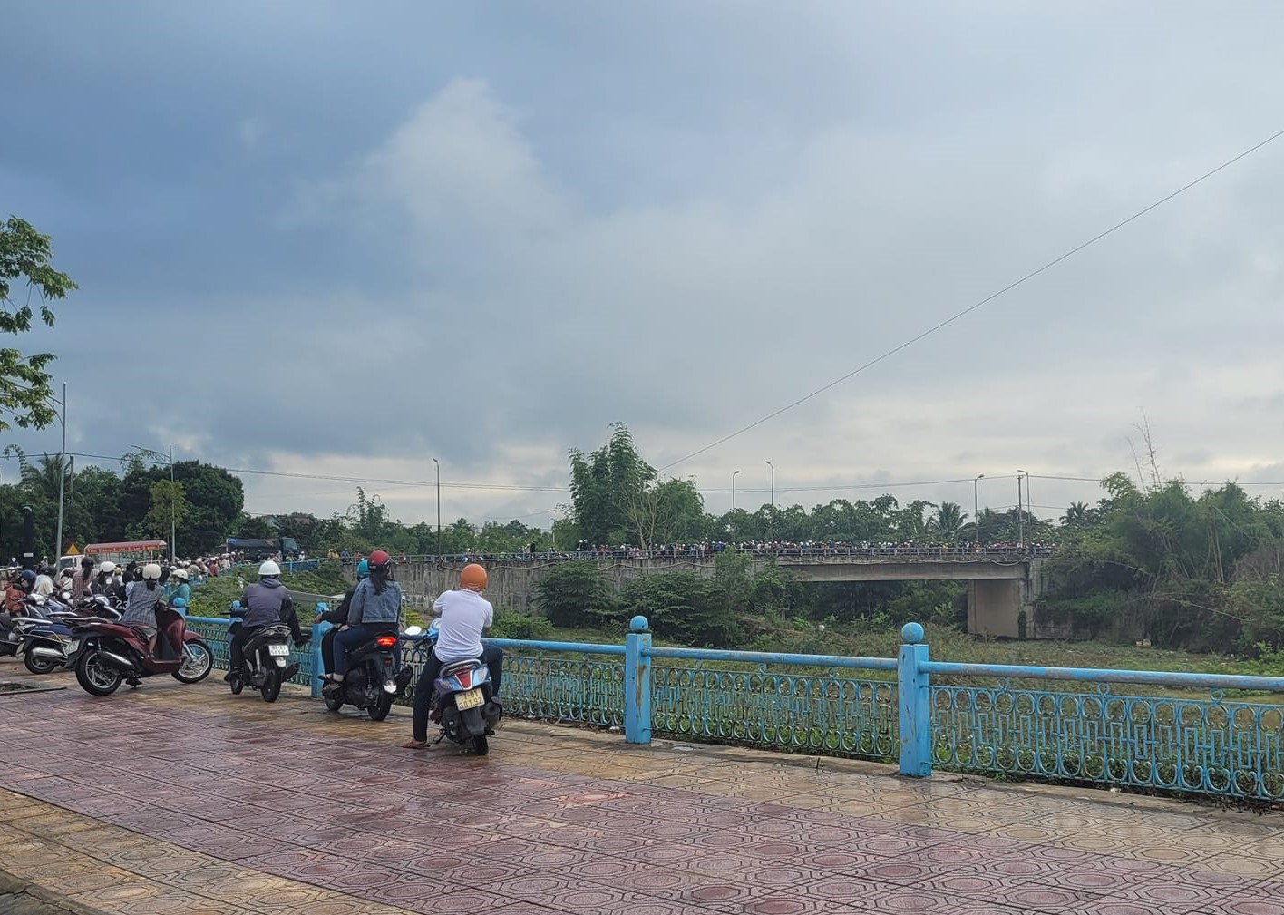 Phát hiện một thi thể người đàn ông dưới suối