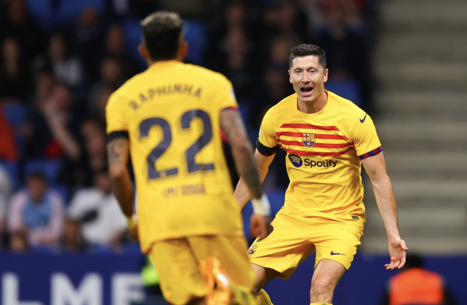 Thắng đậm chủ nhà Espanyol, Barcelona lên ngôi vô địch La Liga sớm