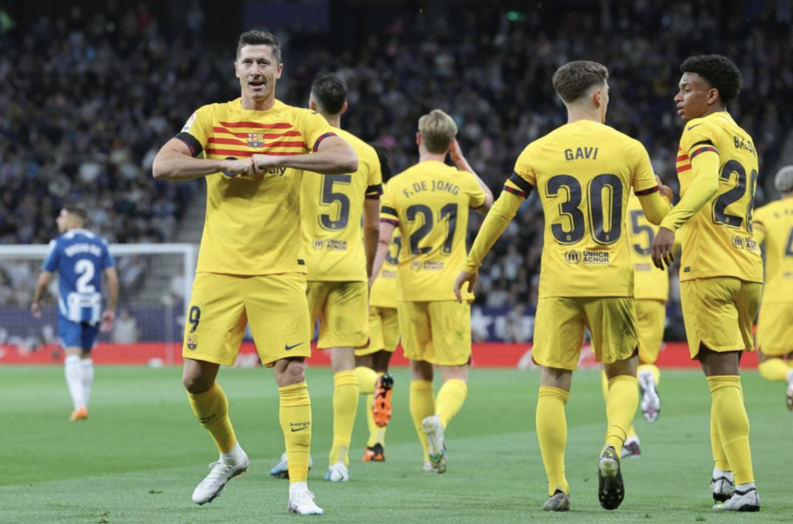 Thắng đậm chủ nh&agrave; Espanyol, Barcelona l&ecirc;n ng&ocirc;i v&ocirc; địch La Liga sớm - Ảnh 10.