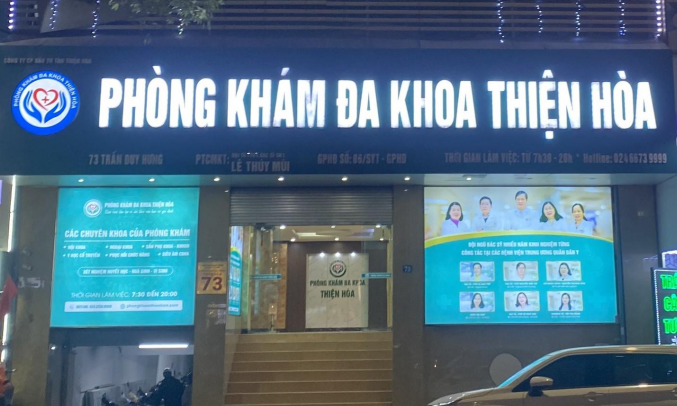 Nh&acirc;n vi&ecirc;n h&agrave;nh nghề chui, một ph&ograve;ng kh&aacute;m bị phạt 122 triệu đồng - Ảnh 1.