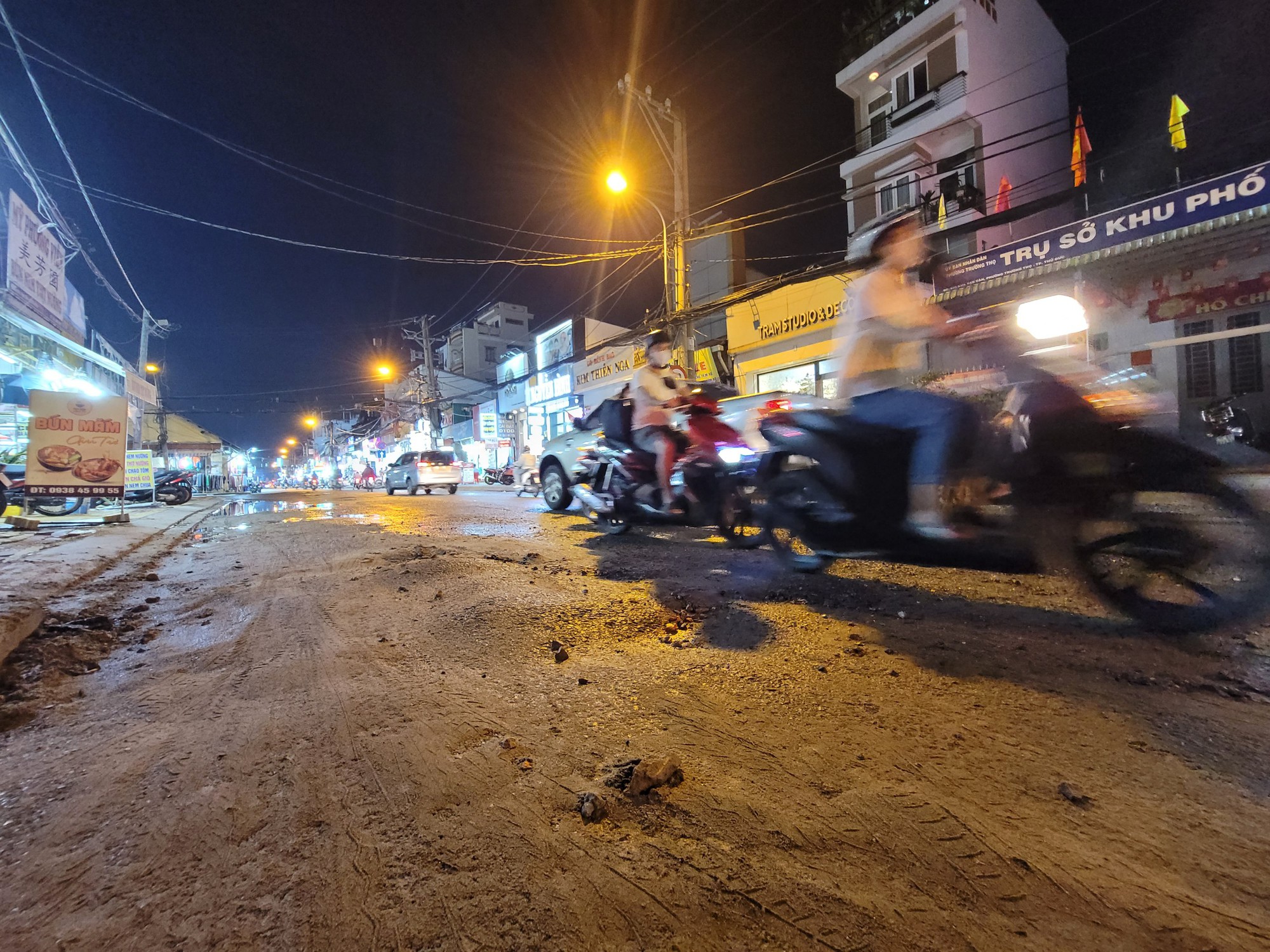 Sau trận mưa, nhiều người gửi tin nhắn ngỡ ngàng cho phóng viên - Ảnh 2.
