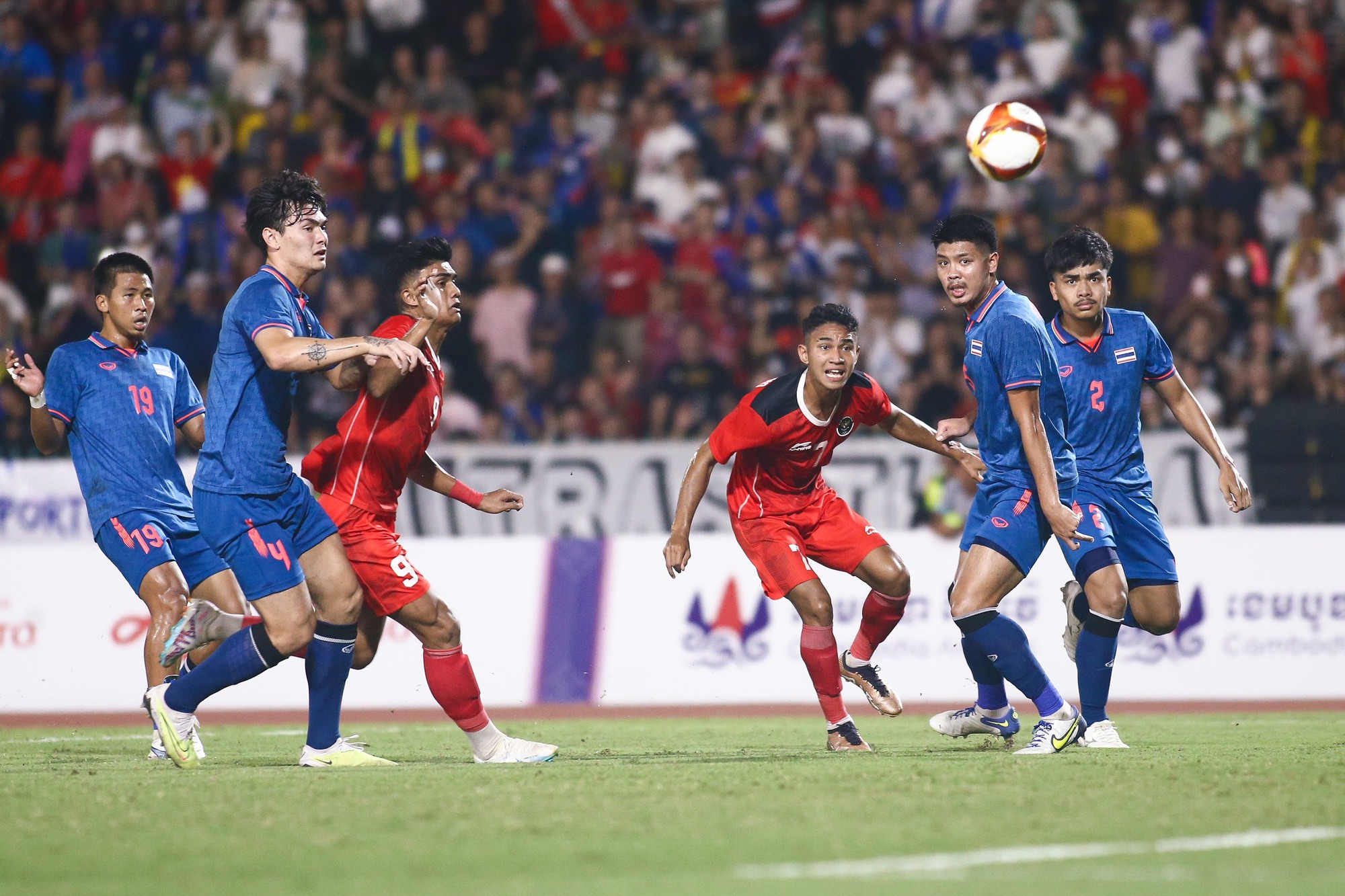 HLV U22 Th&aacute;i Lan n&oacute;i g&igrave; sau trận ẩu đả rồi thua U22 Indonesia? - Ảnh 6.