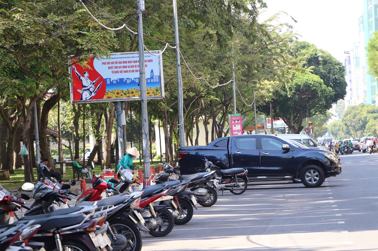 Đậu ôtô sai quy định, có phương tiện vi phạm 464 lần/tháng