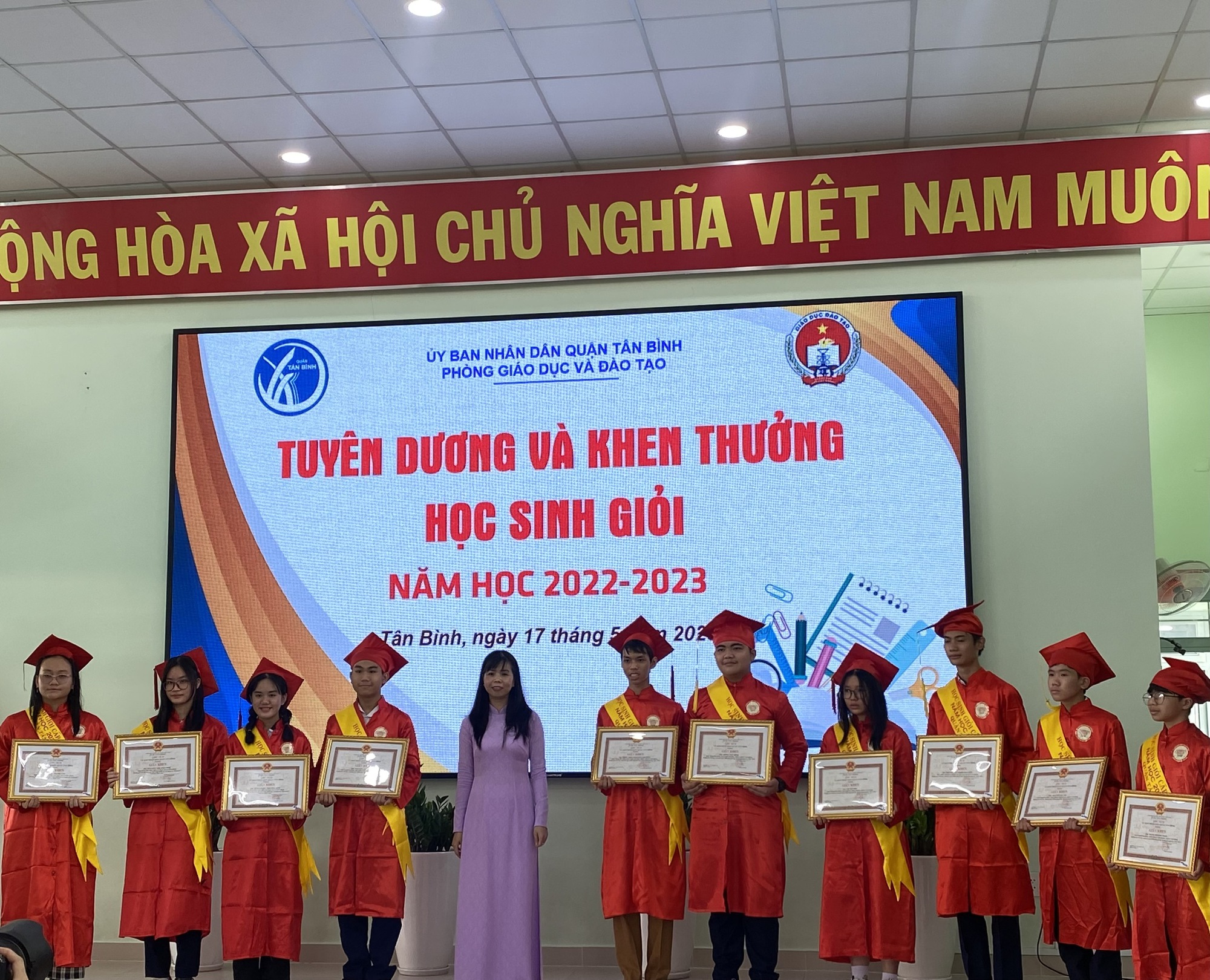 V&igrave; sao Trường THPT Nguyễn Thượng Hiền lu&ocirc;n ở đỉnh cao tuyển sinh lớp 10? - Ảnh 2.