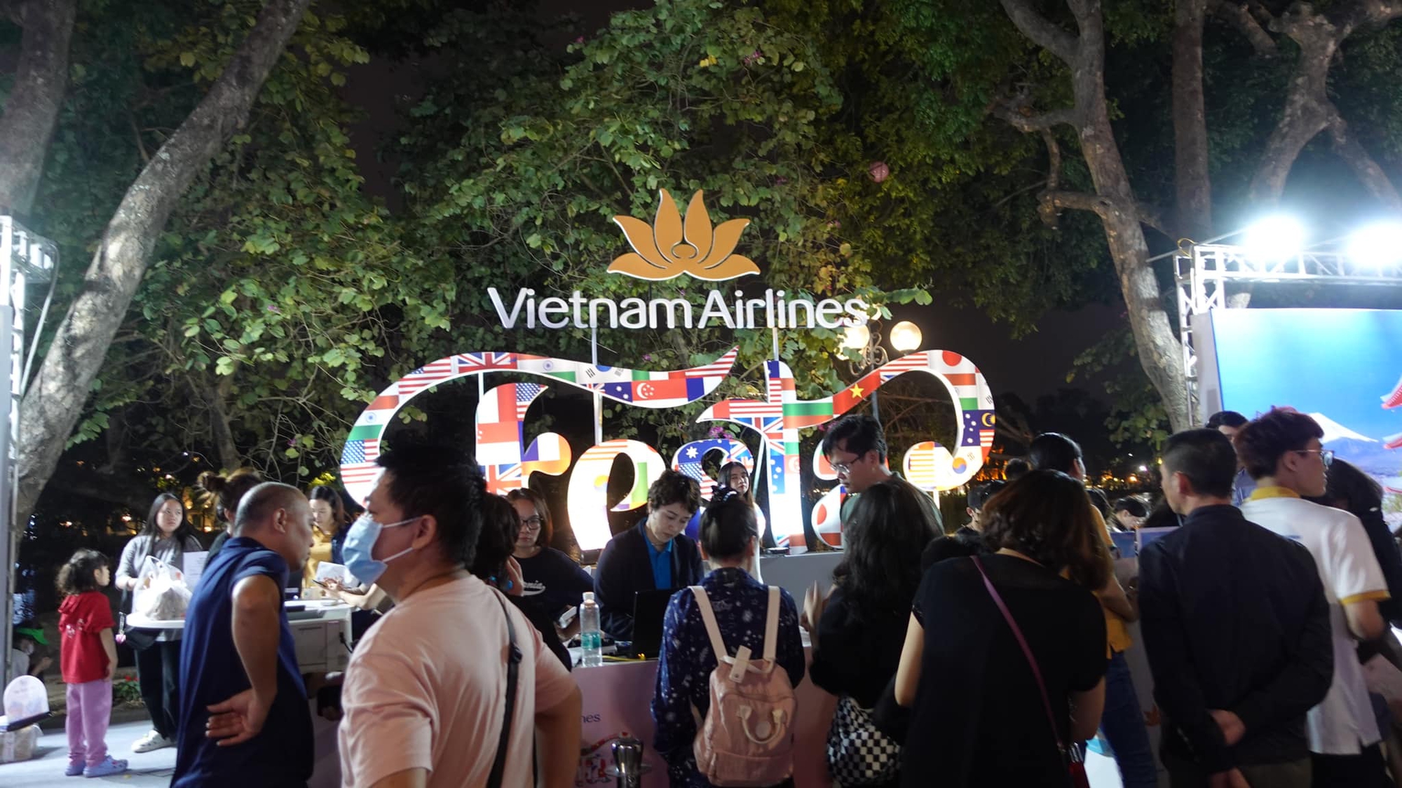 Vietnam Airlines tung hàng ngàn vé đi biển đồng giá 30.000 đồng - Ảnh 4.