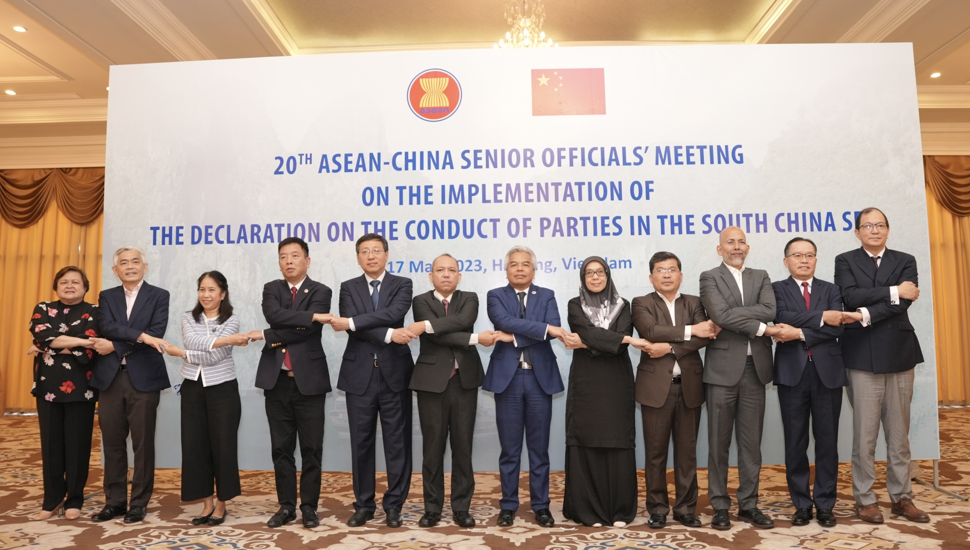 Đề nghị c&aacute;c nước ASEAN v&agrave; Trung Quốc n&oacute;i đi đ&ocirc;i với l&agrave;m về Biển Đ&ocirc;ng - Ảnh 1.